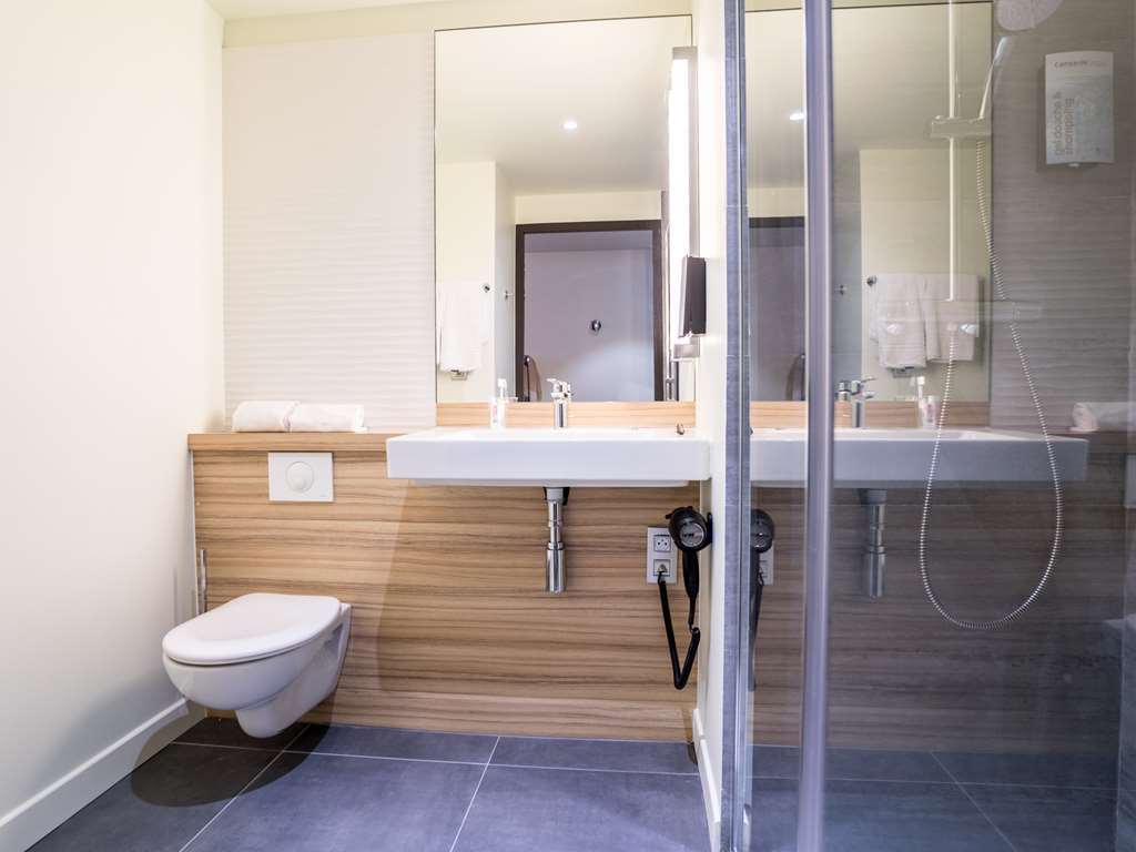 Campanile Marseille Est - Aubagne Hotel Room photo